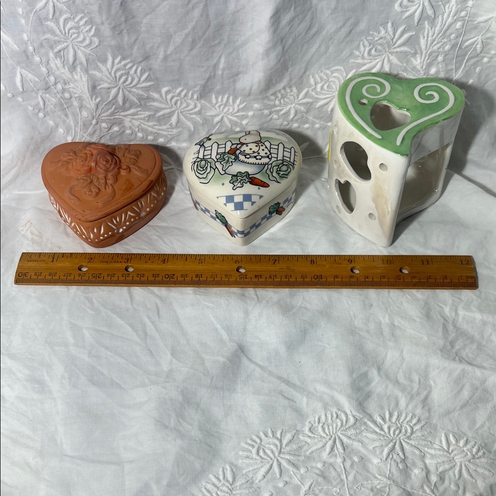 Valentine/Easter Heart-Shaped Ceramic Trinket Dishes/Tealight Holder - Picture 7 of 7